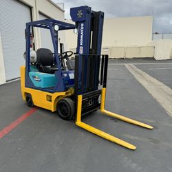 3000 Pound Komatsu Forklift