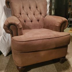 Microfiber Lounge Chair w/ Ottoman
