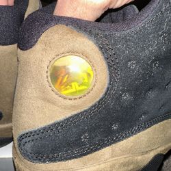 Super Clean! Jordan 13 Olives. Size 9.5