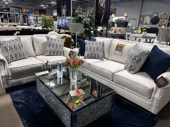 Beautiful sofa loveseat! $2199 💙🤍✨