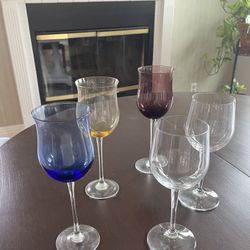 5 Stemmed/ Wine Glasses