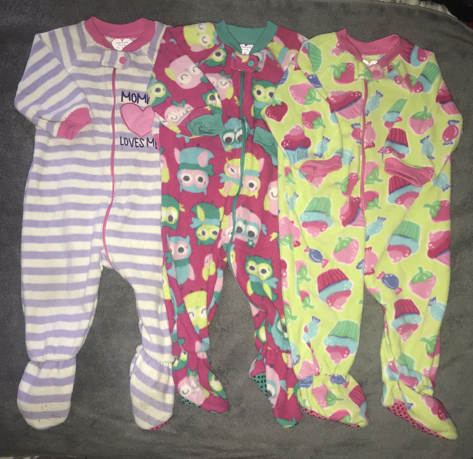 Lot of 3 The Children’s Place fleece pajamas 6-9 mo