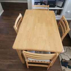 Dining table and 4 chairs