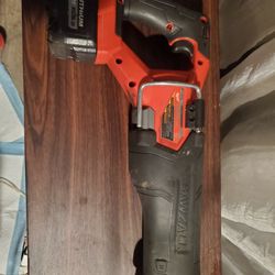 Milwaukee® 2821-21 - M18 Fuel™ Sawzall™ 1-1/4" 18 V Cordless D-Handle Reciprocating  W/ Battery

