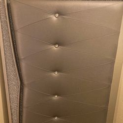 Queen Size W/lights & Box Spring