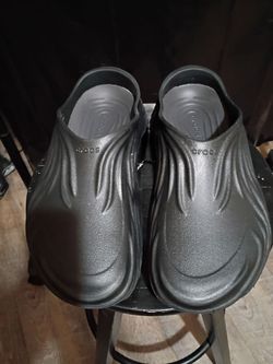 Pair of Black Echo Wave Slip - Ons Clogs. Size 10 W.