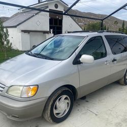 2001 Toyota Sienna