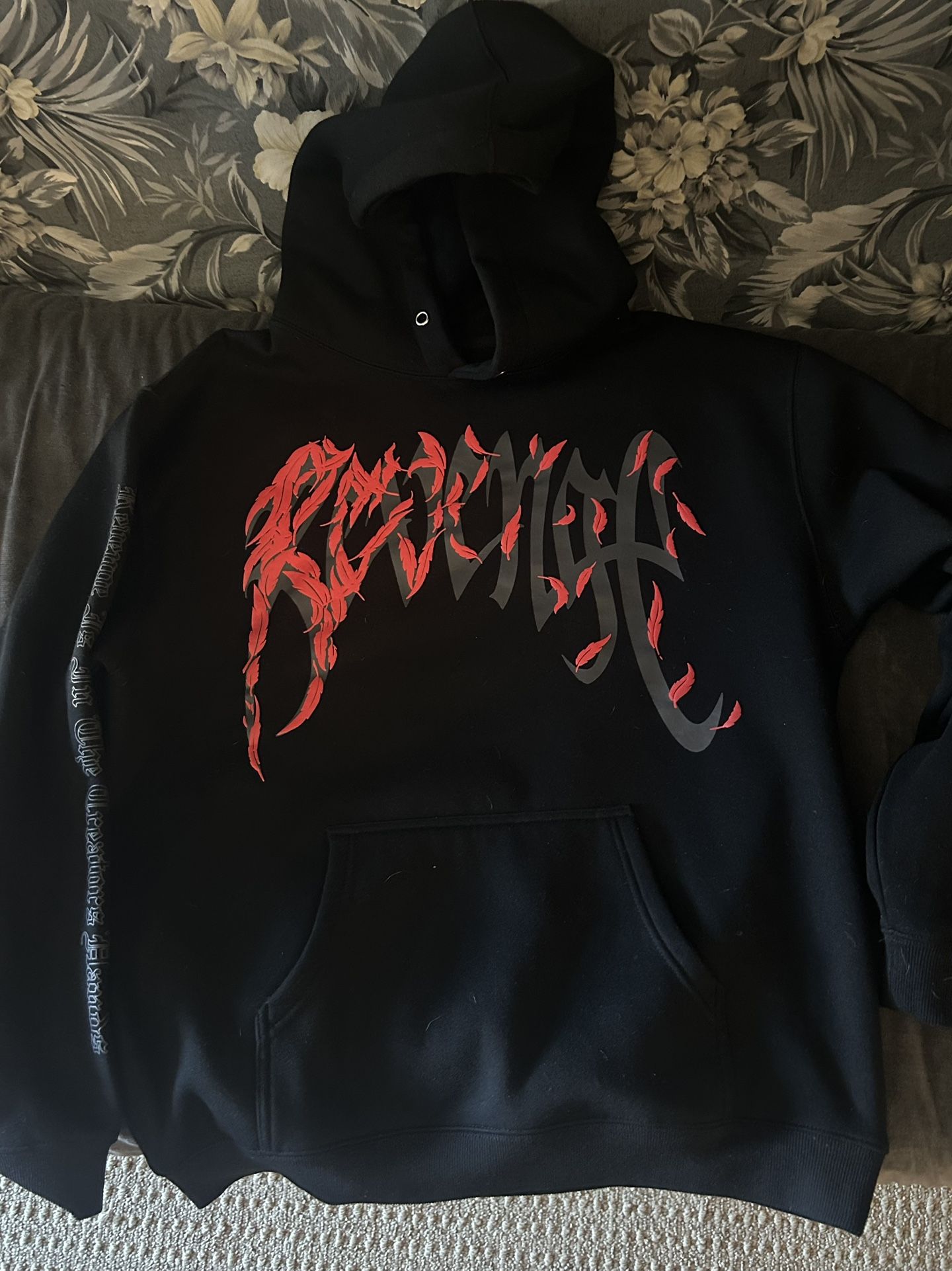 JUICE WRLD REVENGE X 999 COLLAGE HOODIE BLACK (LARGE)