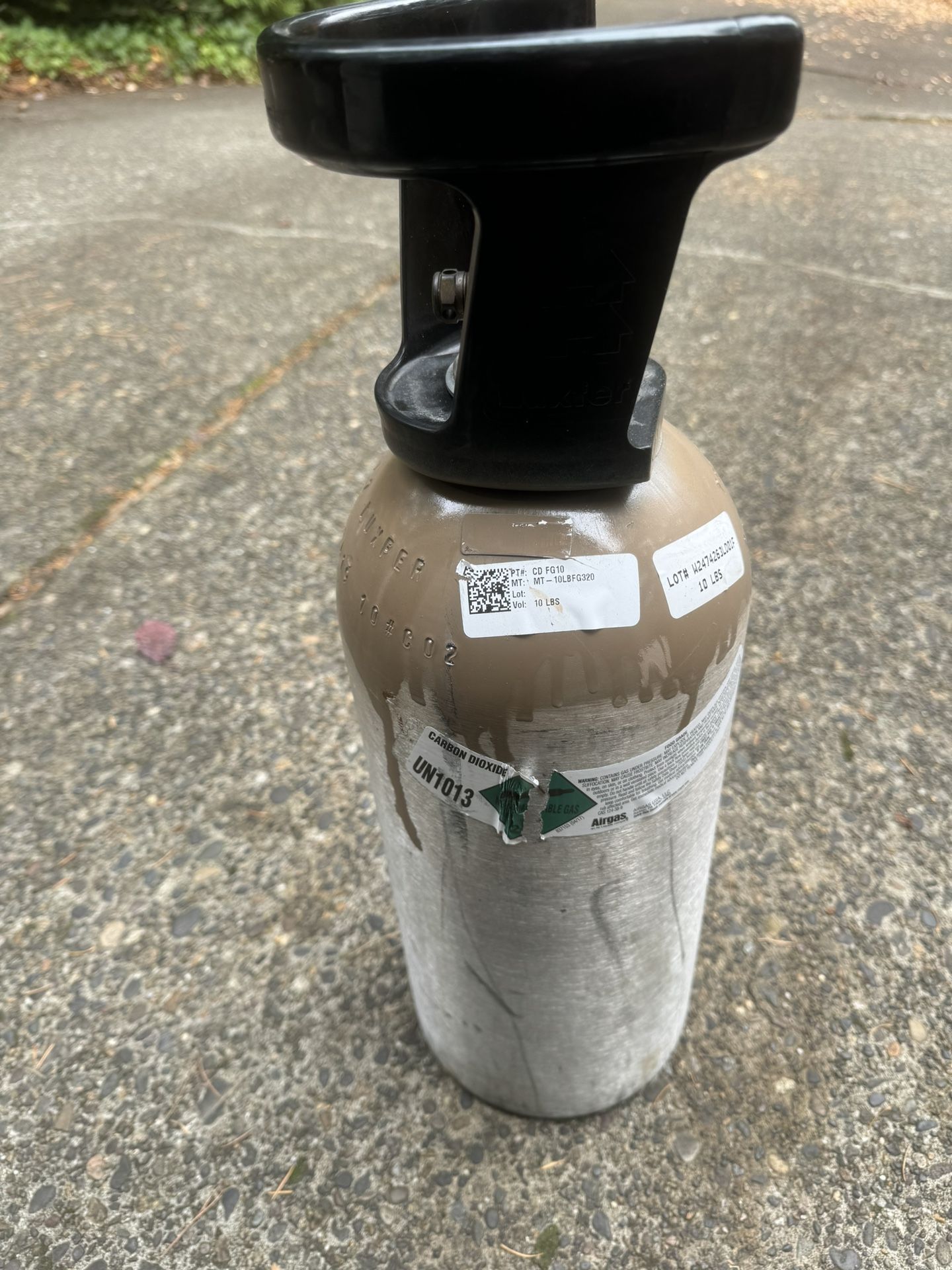 10lb C02 Tank (barely used!)