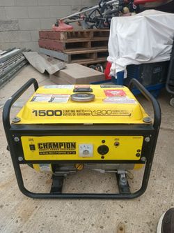 Champion 1500W Portable Gas Generator