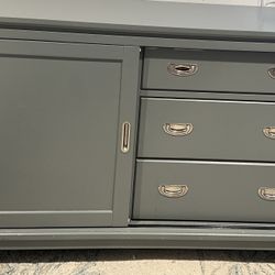 Grey Dresser