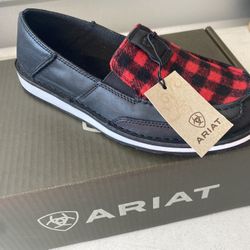 New Woman’s Ariat Flats Size 8.5 