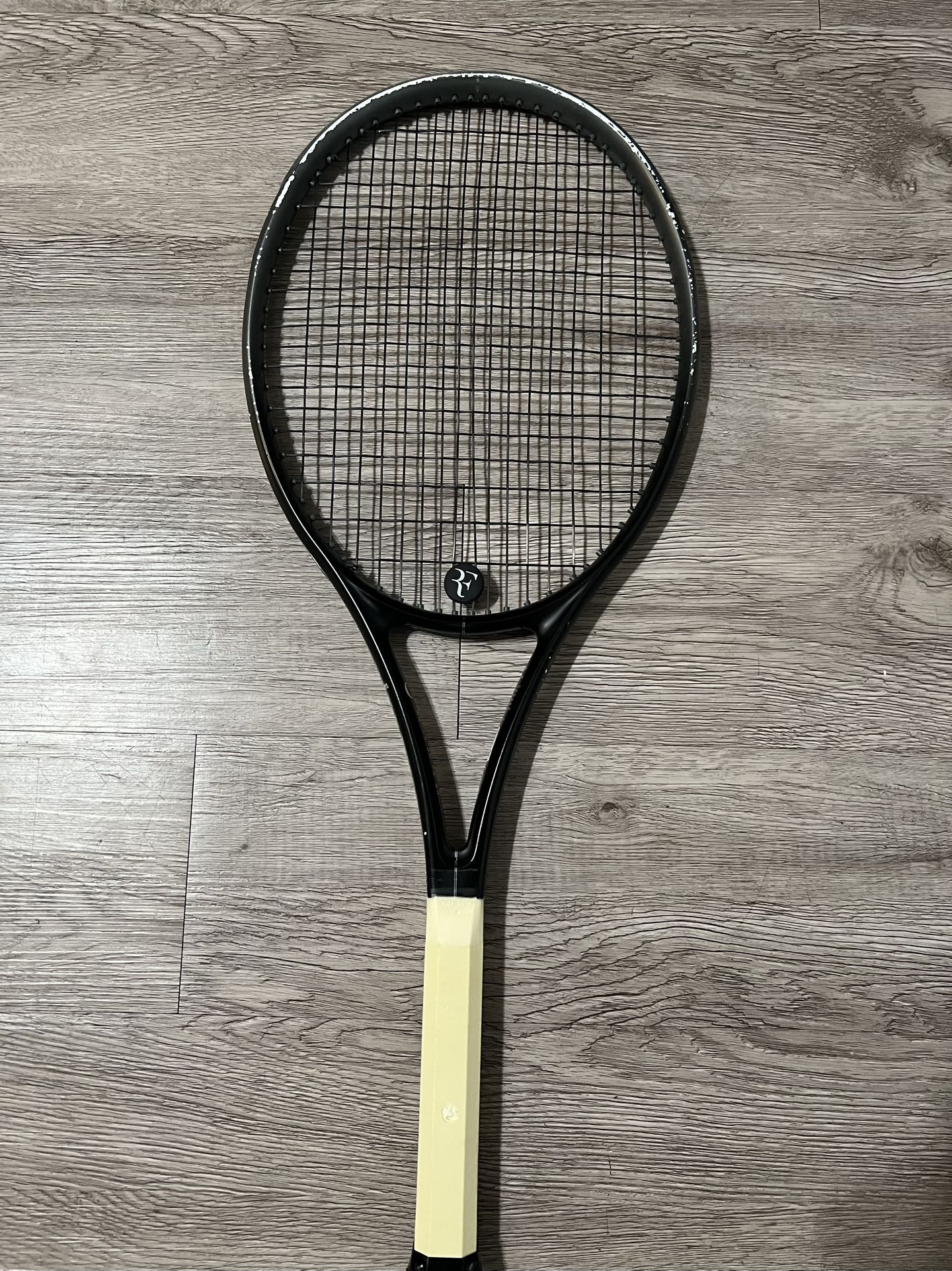 Wilson RF01 Pro | Gripsize 4 1/4 | Fair Condition