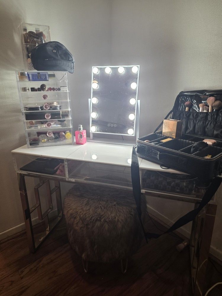 Acrylic Makeup Vanity