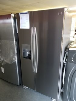 New scratch and dent Kenmore 26cu.ft stainless steel side by side refrigerator 1 year warranty