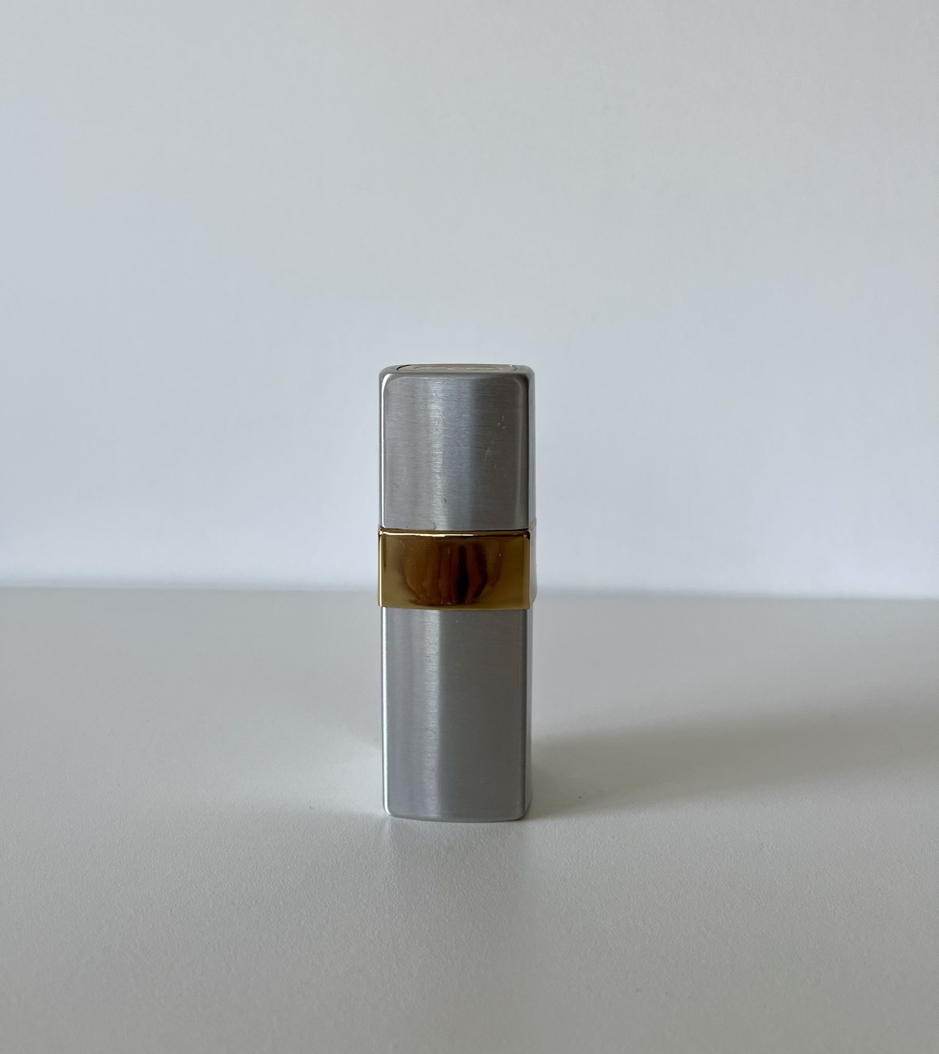 Chanel No 19 Eau De Cologne Spray 1 1/2 Fl. Oz. 40% Full. 