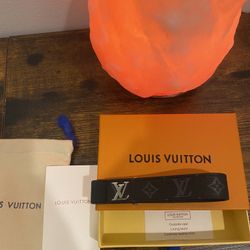 Lv Bracelet 