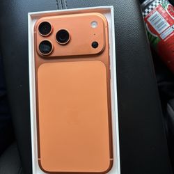 iPhone 17 T-Mobile 128 Gig Blue 700.00 / iPhone 17promqx Verizon 128 Gig 900.00