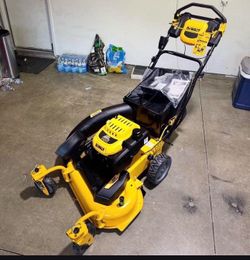 Dewalt 28in Gas Mower