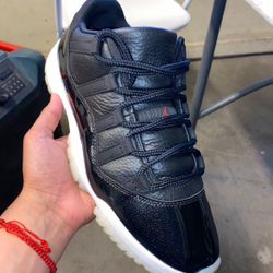 Size 9.5 Jordan 11
