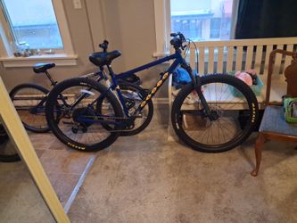 Marin pine mountain Bike with Maxxis Tires