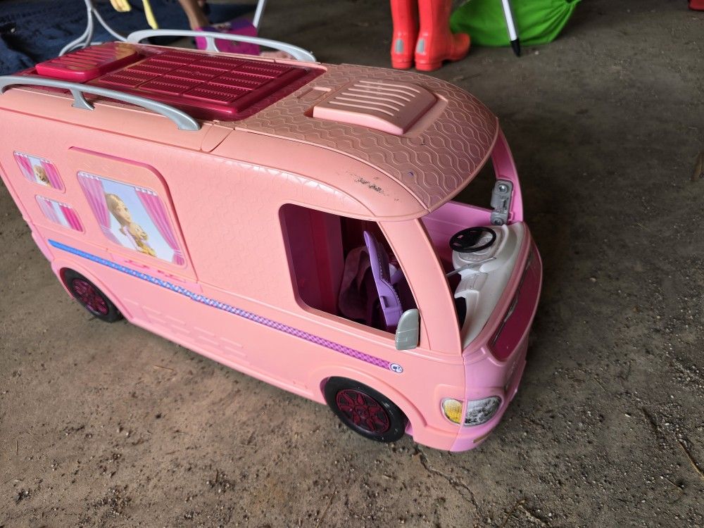 Barbie DREAM CAMPER