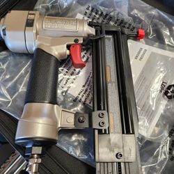18-Gauge Pneumatic Brad Nailer