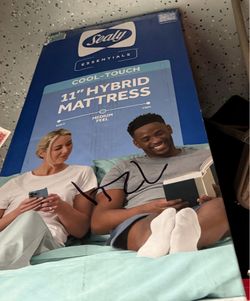Sealy ESSENTIALS COOL-TOUCH 11" HYBRID MATTRESS queen