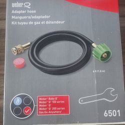 Weber 6501 6-foot adapter hose for Q-series grills. 