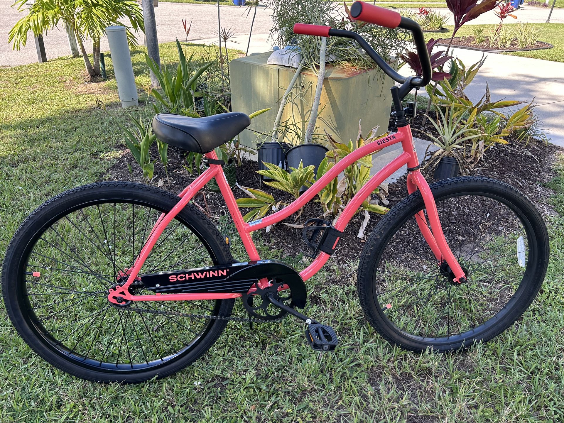 Schwinn Siesta Beach Cruiser Bicycle SERVICED