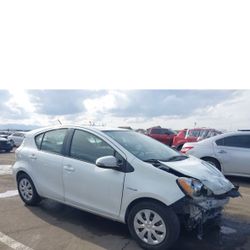 2013 Toyota prius parts Only