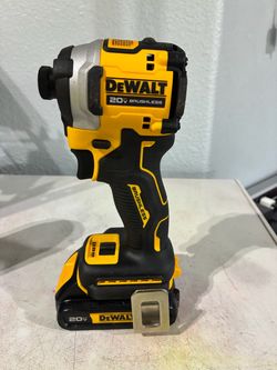 Dewalt Atomic 1/4 inch Impact Driver