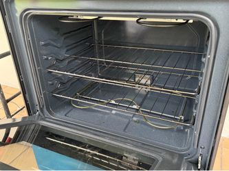 Stove - estufa con menos de 6 meses de uso