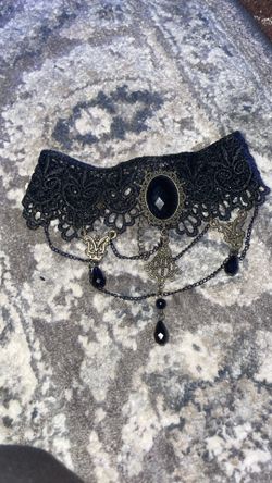 Choker Necklace