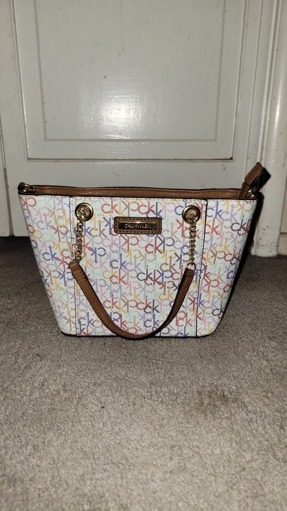 Cute White CALVIN KLIEN purse
