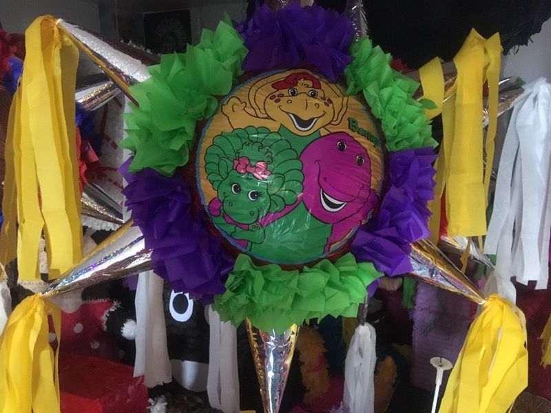 Barney pinata