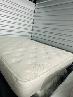 Colchón Queen Size 