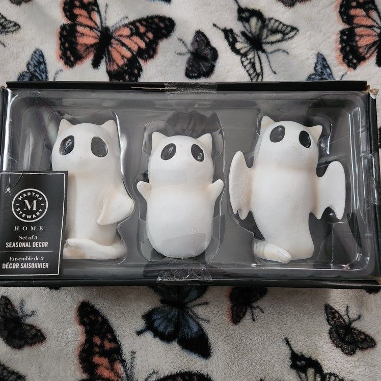 Martha Stewart Ghost Cats