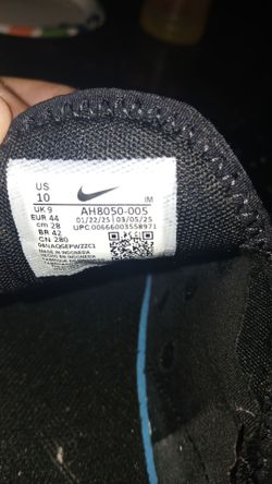Nike Air Max 270
Men's black size 10