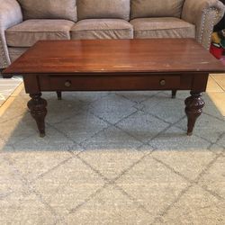 Classic Coffe Table 