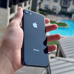 Apple iPhone 8 Unlocked 