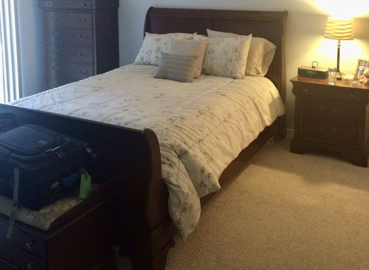 Queen Bed Frame-Sleigh Bed Mahogany: NO MATTRESS