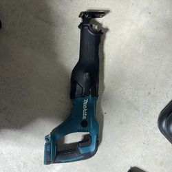 Makita saw saw