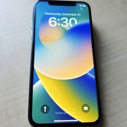 64GB Unlocked iPhone 11 Excellent Condition With Charger And New Protector Case 