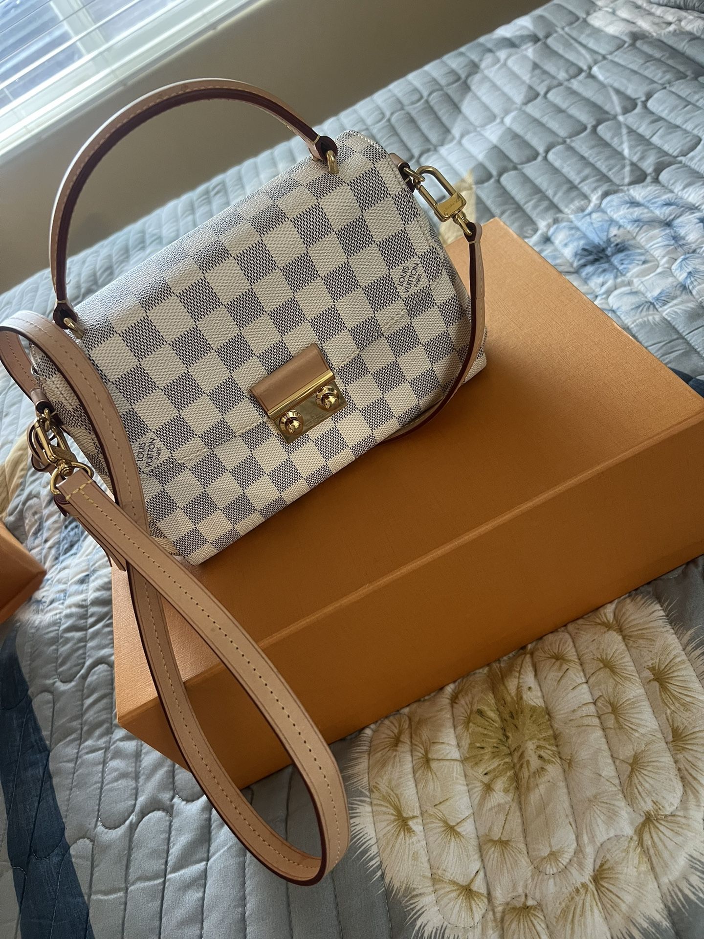 Louis Vuitton Crossbody 