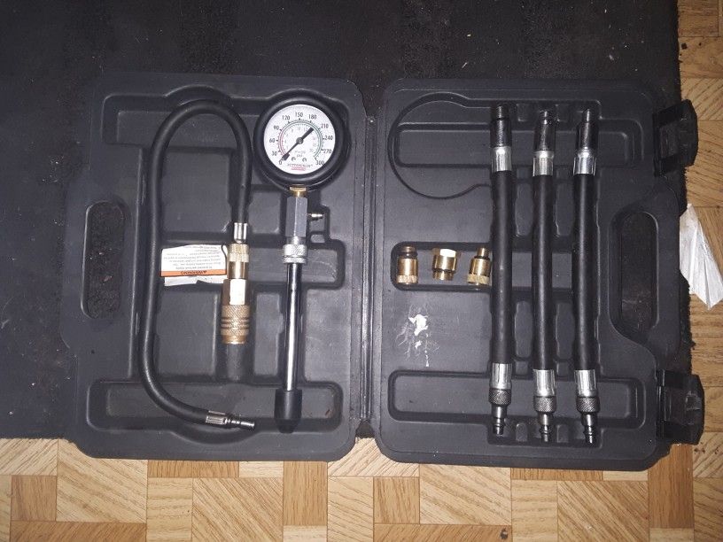 Compression Tester Kit Its From Harbor Freight Tools But It Wirks Good