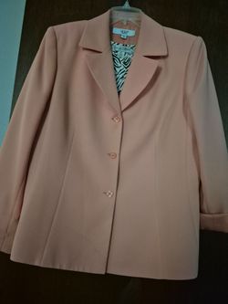 Le Suit pink Blazer size  14
