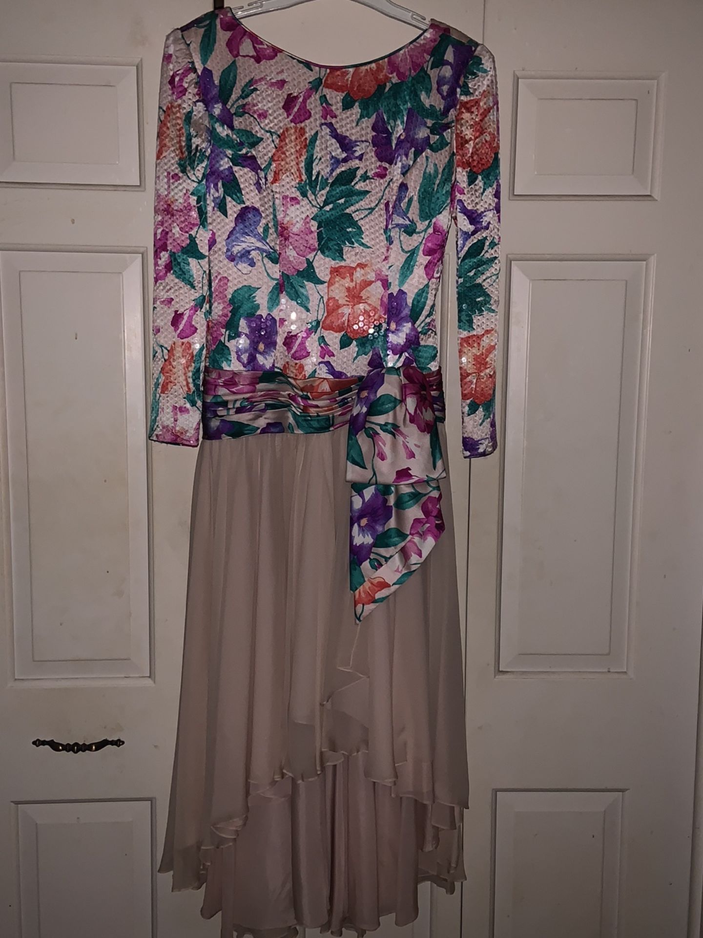 BEAUTIFUL FORMAL SEQUENCE AND SHEER DRESS 