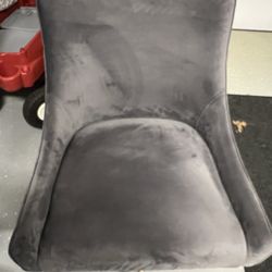 Velvet Chair With Casters - Free