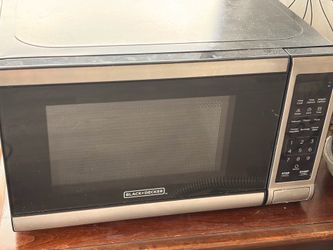 Black+Decker Microwave – Works Great OBO
